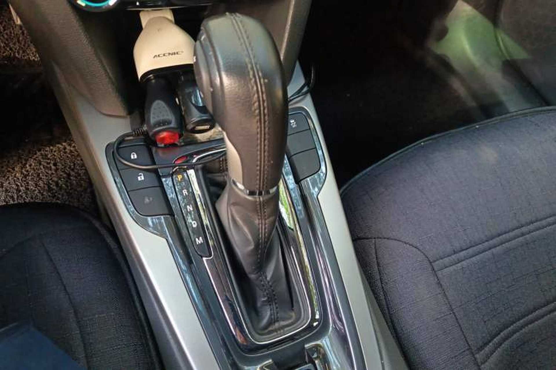 Used Chevrolet Malibu 2016 2.0L Automatic Luxury Edition Gear Lever