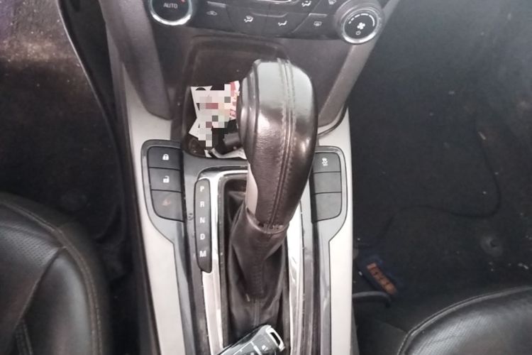 Used Chevrolet Malibu 2016 2.0L Automatic Luxury Edition Gear Lever
