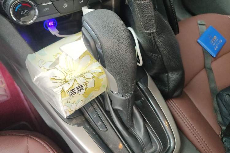 Used Chevrolet Malibu 2016 1.6T Automatic Comfort Edition Gear Lever