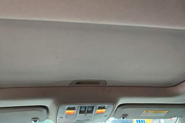 Used Chevrolet Malibu 2016 2.0L Automatic Luxury Edition Headliner