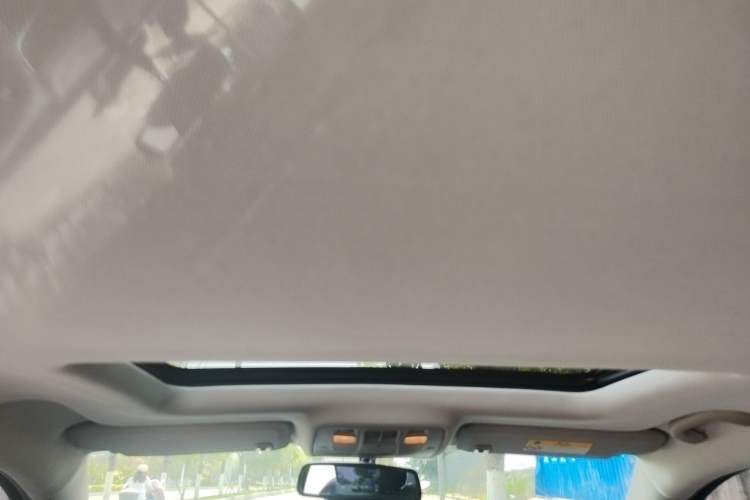 Used Chevrolet Malibu 2016 2.0L Automatic Luxury Edition Headliner