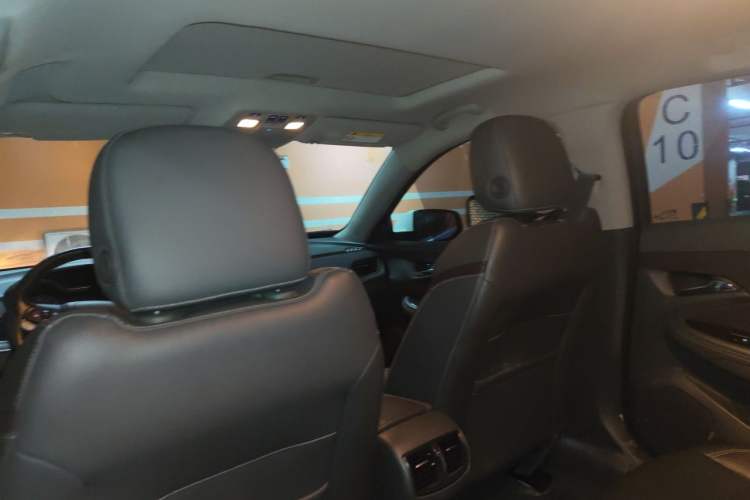 Used Chevrolet Malibu 2016 2.0L Automatic Luxury Edition Headliner