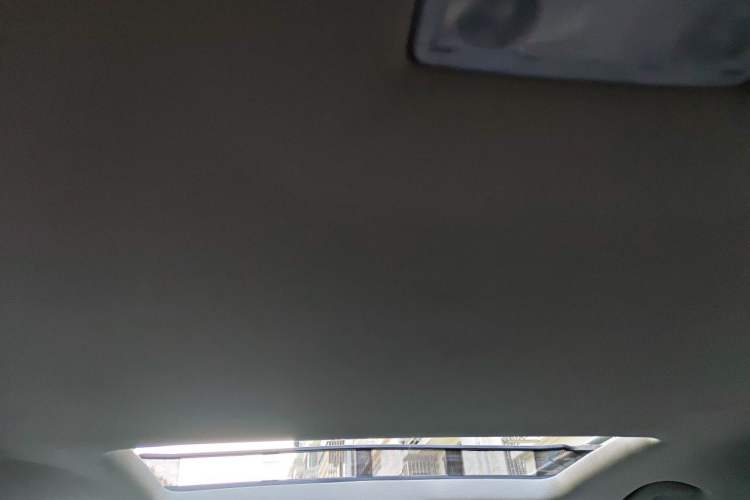 Used Chevrolet Malibu 2016 2.0L Automatic Luxury Edition Headliner