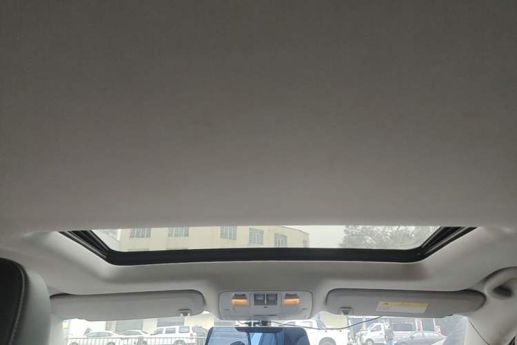 Used Chevrolet Malibu 2016 1.6T Automatic Luxury Edition Headliner