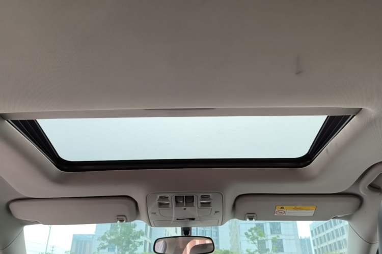 Used Chevrolet Malibu 2016 2.0L Automatic Luxury Edition Headliner