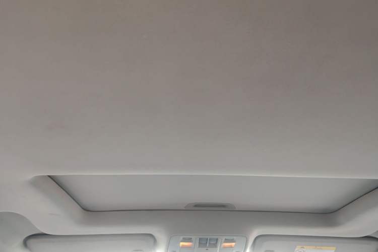 Used Chevrolet Malibu 2016 1.6T Automatic Comfort Edition Headliner