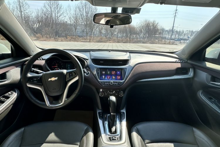 Used Chevrolet Malibu 2016 2.0L Automatic Luxury Edition Interior 1
