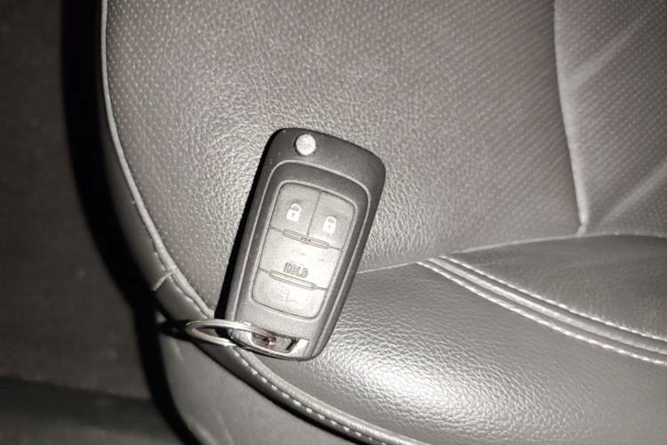 Used Chevrolet Malibu 2016 2.4L Automatic Luxury Edition Interior 1
