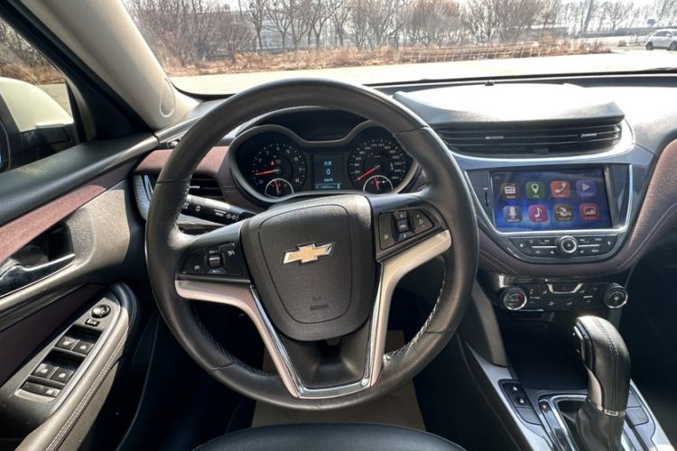 Used Chevrolet Malibu 2016 2.0L Automatic Luxury Edition Interior 2