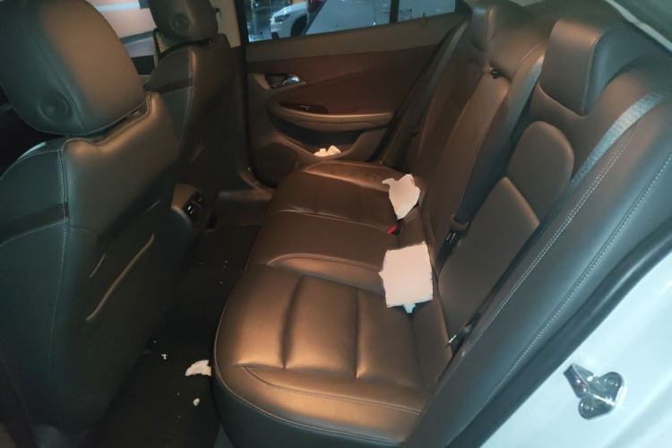 Used Chevrolet Malibu 2016 2.0L Automatic Luxury Edition Interior 4