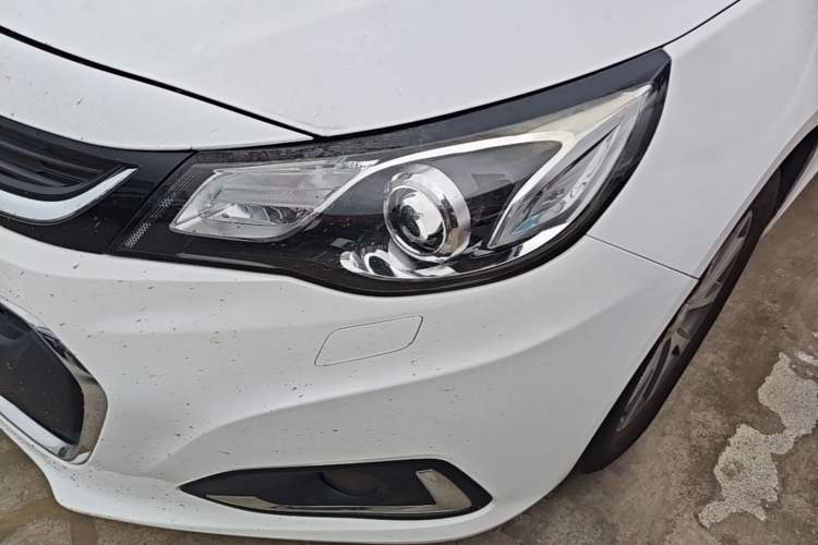 Used Chevrolet Malibu 2016 2.0L Automatic Luxury Edition Left Front Headlight