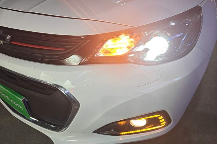 Used Chevrolet Malibu 2016 2.0L Automatic Luxury Edition Left Front Headlight