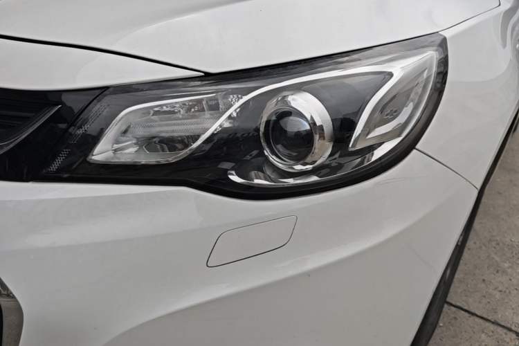 Used Chevrolet Malibu 2016 2.0L Automatic Luxury Edition Left Front Headlight