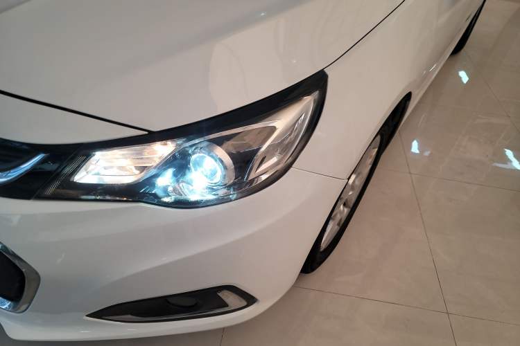 Used Chevrolet Malibu 2016 1.6T Automatic Comfort Edition Left Front Headlight