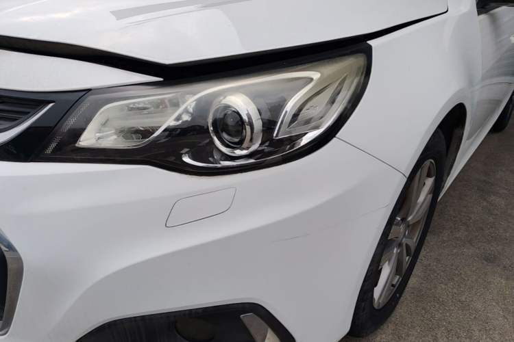 Used Chevrolet Malibu 2016 1.6T Automatic Luxury Edition Left Front Headlight