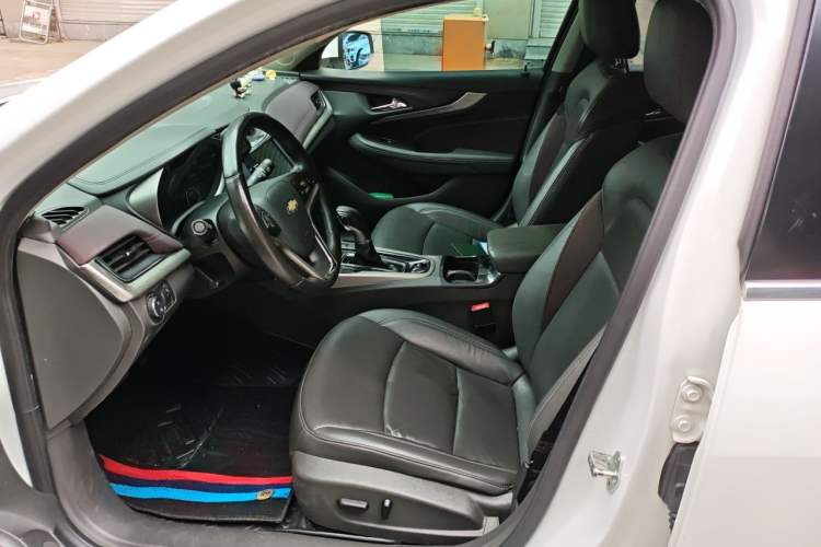 Used Chevrolet Malibu 2016 2.0L Automatic Luxury Edition Left Front Seat