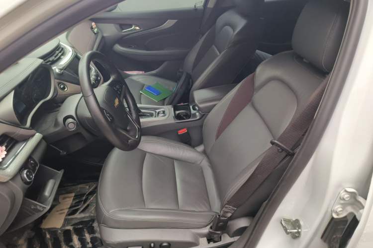 Used Chevrolet Malibu 2016 1.6T Automatic Luxury Edition Left Front Seat