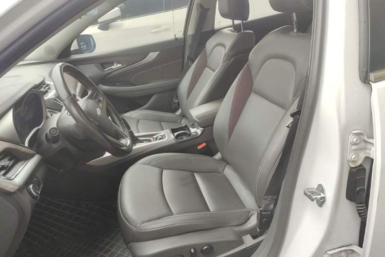 Used Chevrolet Malibu 2016 1.6T Automatic Luxury Edition Left Front Seat