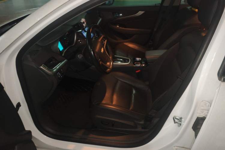 Used Chevrolet Malibu 2016 2.0L Automatic Luxury Edition Left Front Seat
