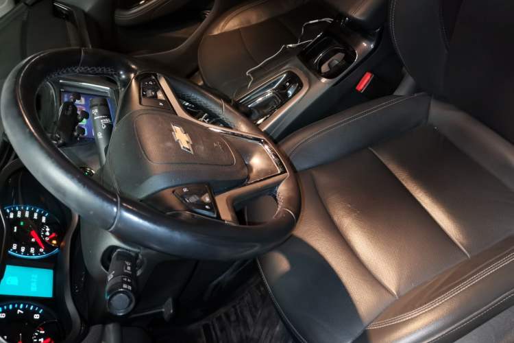 Used Chevrolet Malibu 2016 2.0L Automatic Luxury Edition Left Front Seat