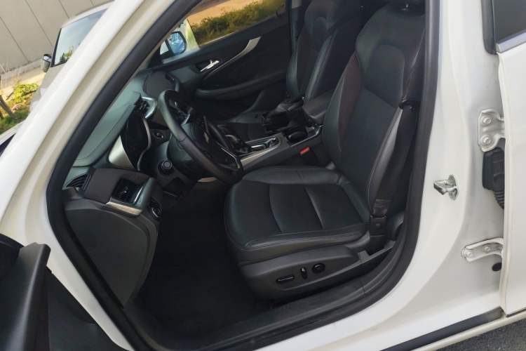 Used Chevrolet Malibu 2016 1.6T Automatic Luxury Edition Left Front Seat