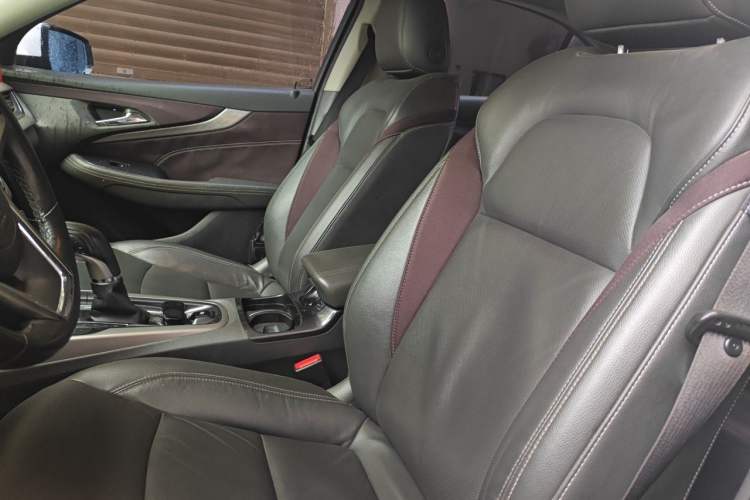 Used Chevrolet Malibu 2016 2.0L Automatic Luxury Edition Left Front Seat