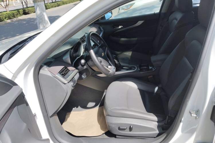 Used Chevrolet Malibu 2016 2.4L Automatic Luxury Edition Left Front Seat