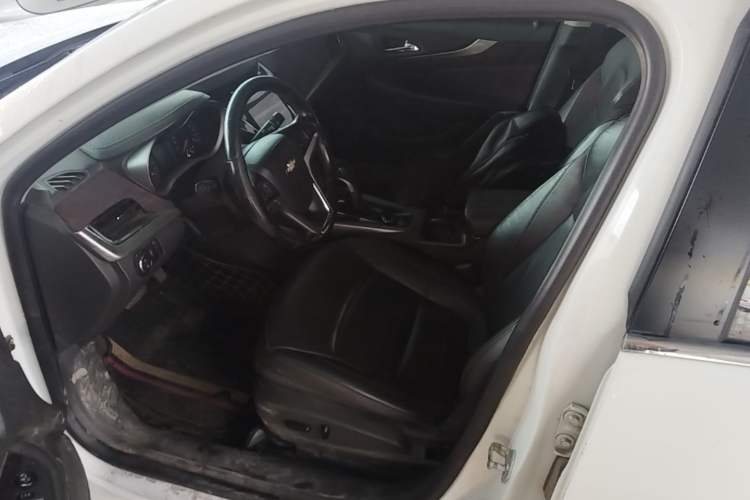 Used Chevrolet Malibu 2016 2.0L Automatic Luxury Edition Left Front Seat