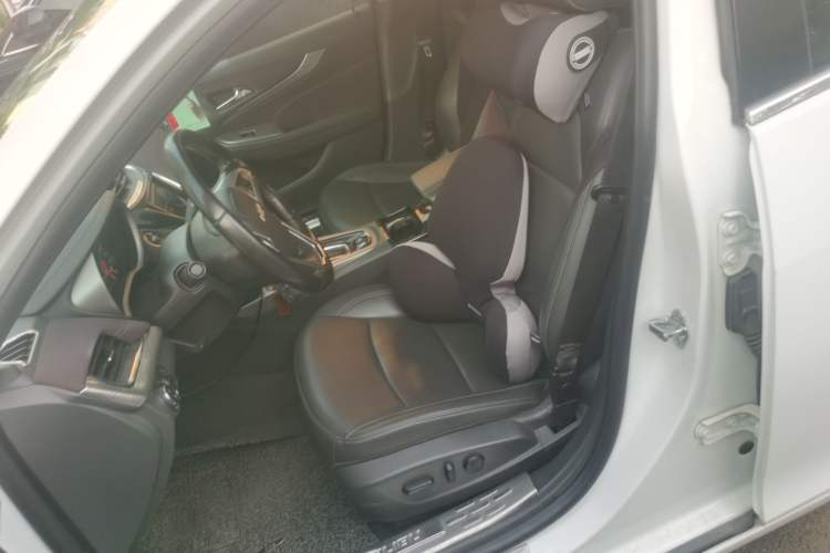 Used Chevrolet Malibu 2016 1.6T Automatic Luxury Edition Left Front Seat