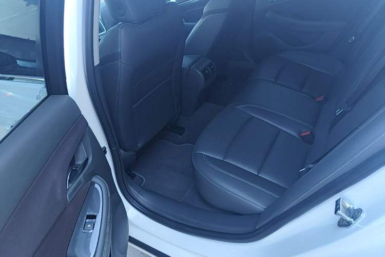 Used Chevrolet Malibu 2016 2.0L Automatic Luxury Edition Left Rear Seat
