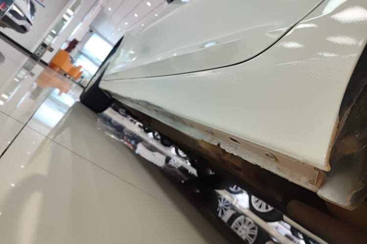 Used Chevrolet Malibu 2016 1.6T Automatic Comfort Edition Left Side Sill