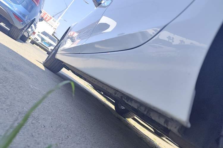 Used Chevrolet Malibu 2016 2.0L Automatic Luxury Edition Left Side Sill