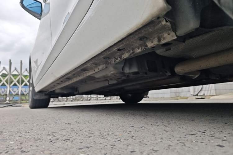 Used Chevrolet Malibu 2016 2.0L Automatic Luxury Edition Left Side Sill