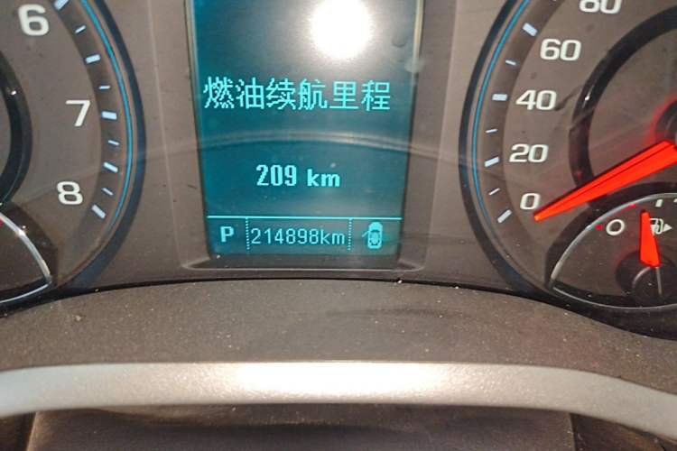 Used Chevrolet Malibu 2016 2.0L Automatic Luxury Edition Odometer Close Up