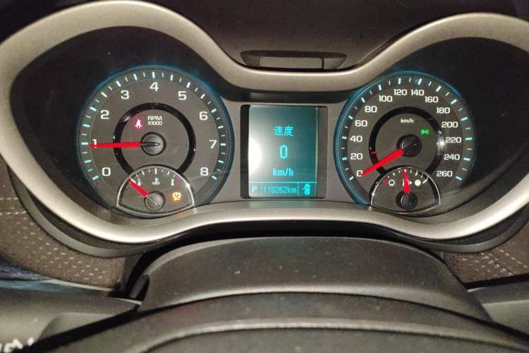 Used Chevrolet Malibu 2016 2.0L Automatic Luxury Edition Odometer Close Up