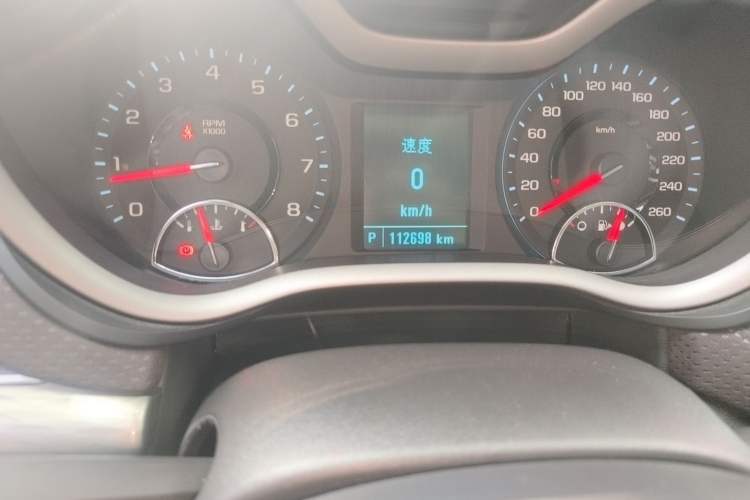 Used Chevrolet Malibu 2016 2.0L Automatic Luxury Edition Odometer Close Up