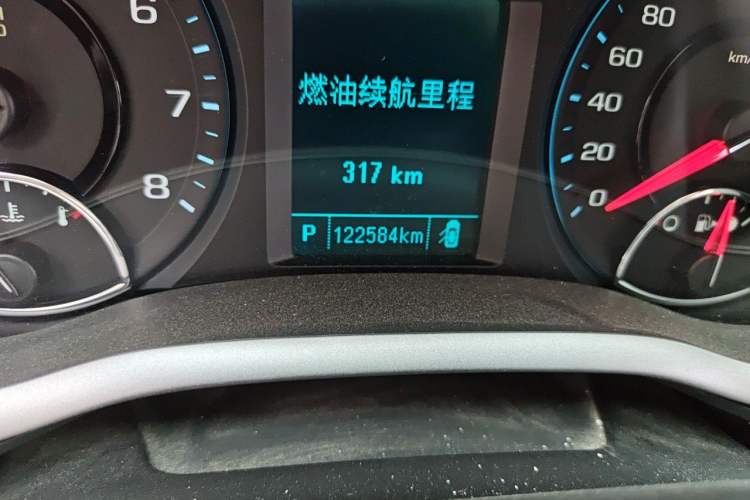 Used Chevrolet Malibu 2016 2.0L Automatic Luxury Edition Odometer Close Up