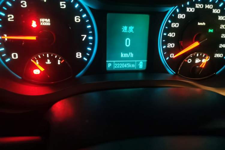 Used Chevrolet Malibu 2016 2.0L Automatic Luxury Edition Odometer Close Up