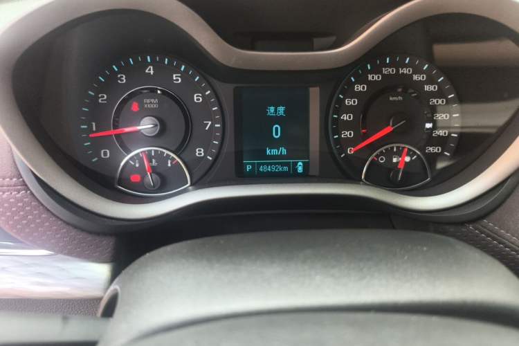 Used Chevrolet Malibu 2016 2.0L Automatic Luxury Edition Odometer Close Up