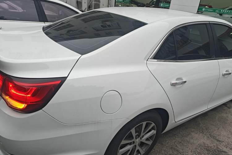 Used Chevrolet Malibu 2016 2.0L Automatic Luxury Edition Rear Right 45 Deg