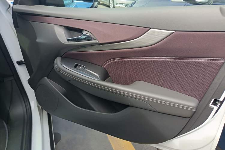 Used Chevrolet Malibu 2016 2.0L Automatic Luxury Edition Right Front Door Interior