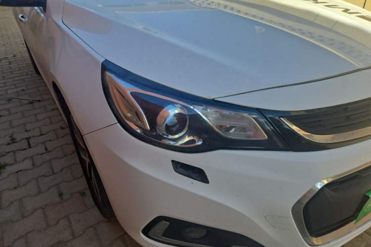Used Chevrolet Malibu 2016 2.0L Automatic Luxury Edition Right Front Headlight