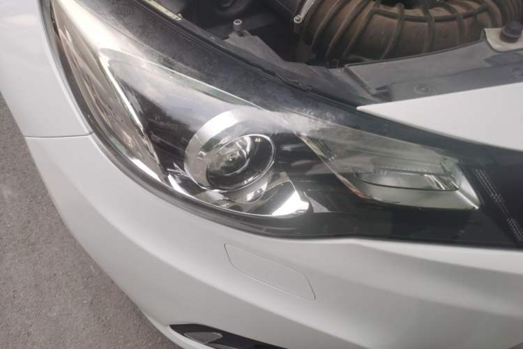Used Chevrolet Malibu 2016 2.0L Automatic Luxury Edition Right Front Headlight