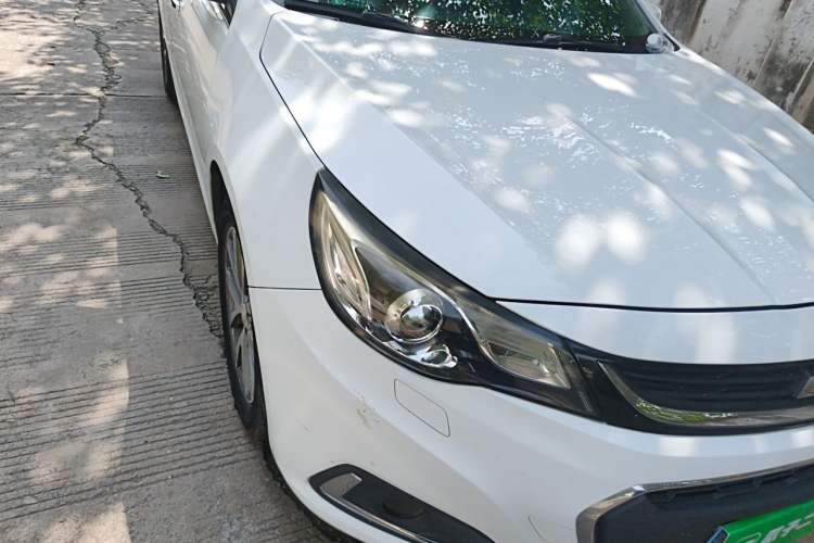 Used Chevrolet Malibu 2016 2.0L Automatic Luxury Edition Right Front Headlight