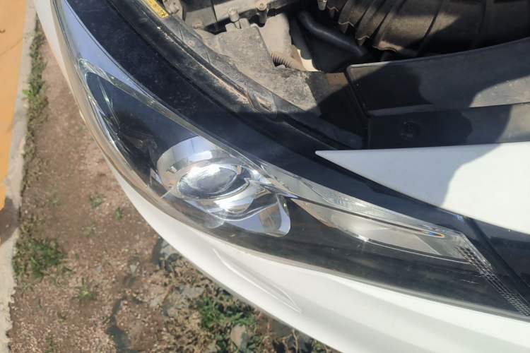 Used Chevrolet Malibu 2016 2.0L Automatic Luxury Edition Right Front Headlight