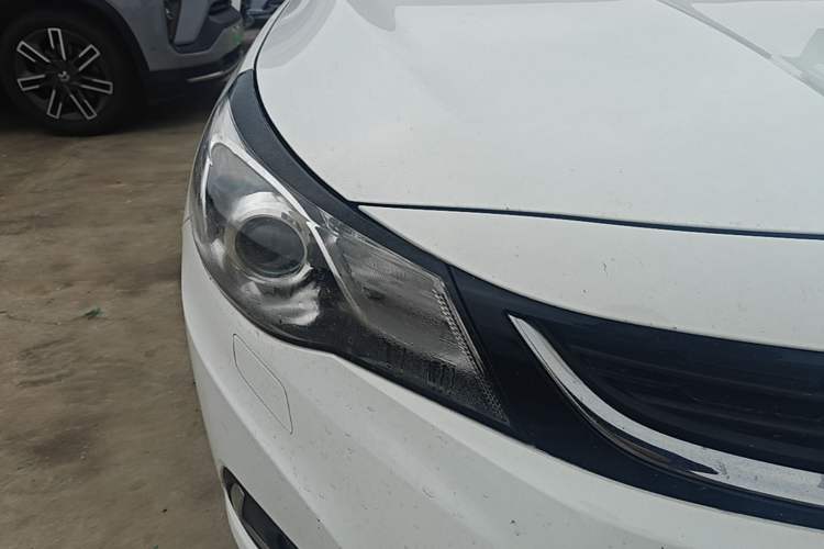 Used Chevrolet Malibu 2016 1.6T Automatic Luxury Edition Right Front Headlight