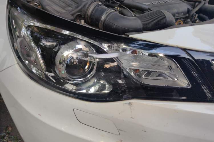Used Chevrolet Malibu 2016 1.6T Automatic Luxury Edition Right Front Headlight