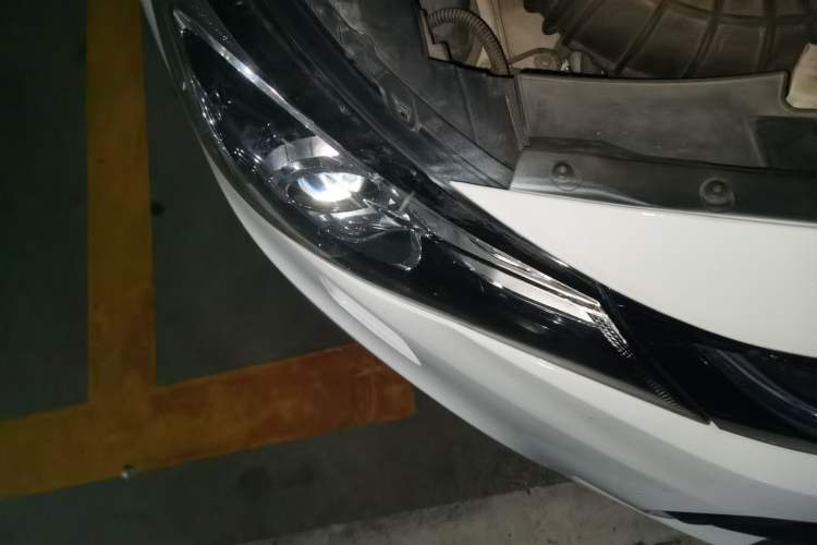 Used Chevrolet Malibu 2016 2.0L Automatic Luxury Edition Right Front Headlight
