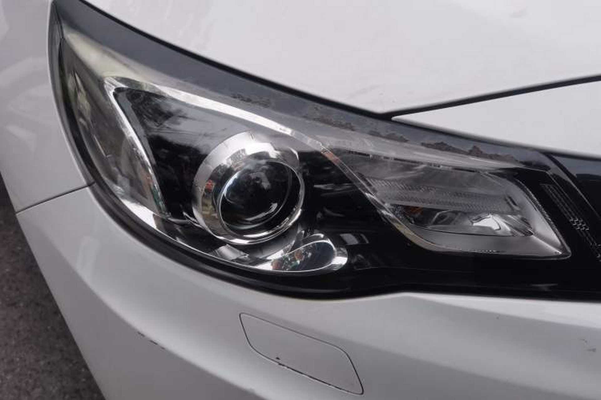 Used Chevrolet Malibu 2016 2.0L Automatic Luxury Edition Right Front Headlight