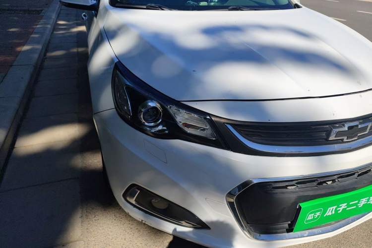 Used Chevrolet Malibu 2016 2.0L Automatic Luxury Edition Right Front Headlight